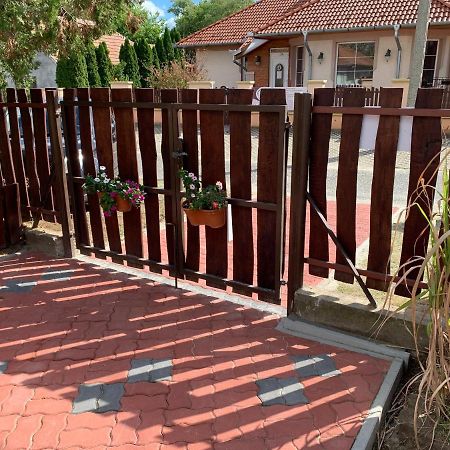Mandi Apartman Veresegyház Εξωτερικό φωτογραφία